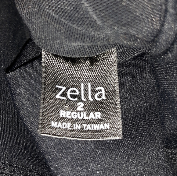 Zella Black Yoga Leggings with Waistband Pocket 2 - Picture 4 of 7